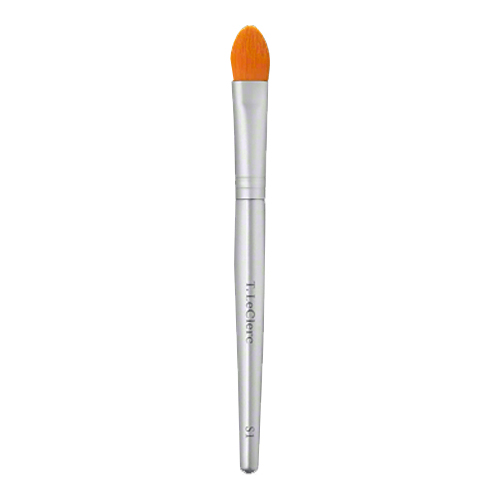 T LeClerc Concealer Brush on white background