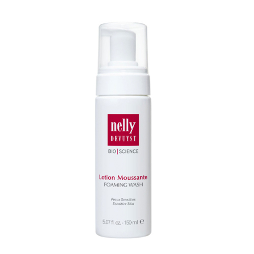 Nelly Devuyst Foaming Wash Sensitive Skin on white background