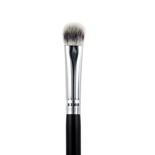 Au Naturale Cosmetics All Over Shadow Brush, 1 piece Au Naturale Cosmetics All Over Shadow Brush on white background