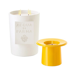 Chapeau Luce Di Colonia Candle on white background