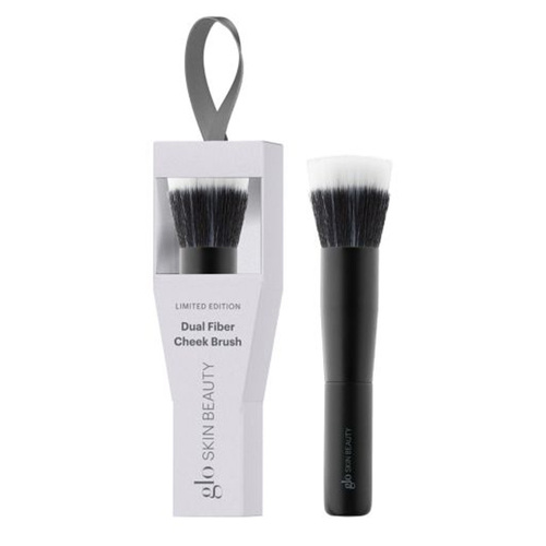 Glo Skin Beauty Dual Fiber Cheek Ornament, 1 piece Glo Skin Beauty Dual Fiber Cheek Ornament on white background