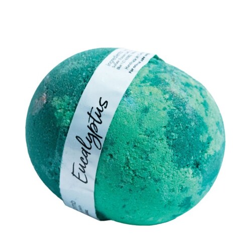 Happy Hippo Eucalyptus Cold Buster Bath Bomb, 155g/5.47 oz Happy Hippo Eucalyptus Cold Buster Bath Bomb on white background