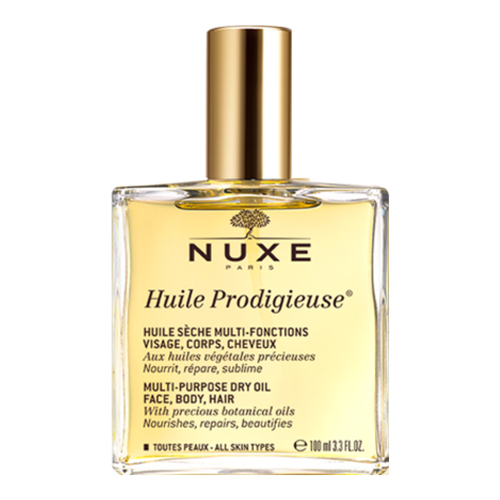 Nuxe Prodigieuse Dry Oil on white background