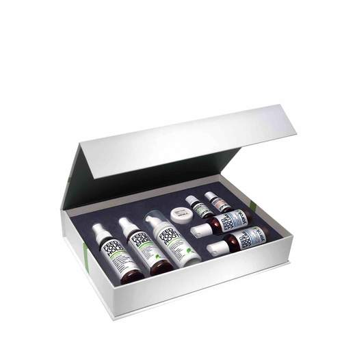 Yarok The Yarok Feed Box, 1 set Yarok The Yarok Feed Box on white background