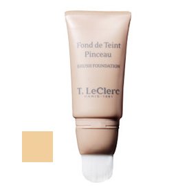 T. LeClerc Anti-Ageing Foundation SPF 20 - Chair Satine, 30ml/1 fl oz T LeClerc on white background