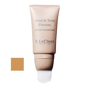 T. LeClerc Anti-Ageing Foundation SPF 20 - Dore Satine, 30ml/1 fl oz T LeClerc on white background